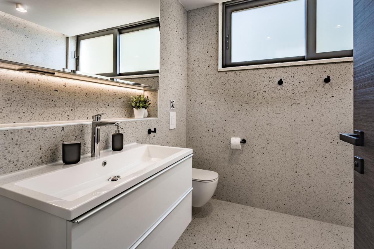 צלינה Villa Dispet With Heated Pool, Jacuzzi, Sauna And Cinema מראה חיצוני תמונה